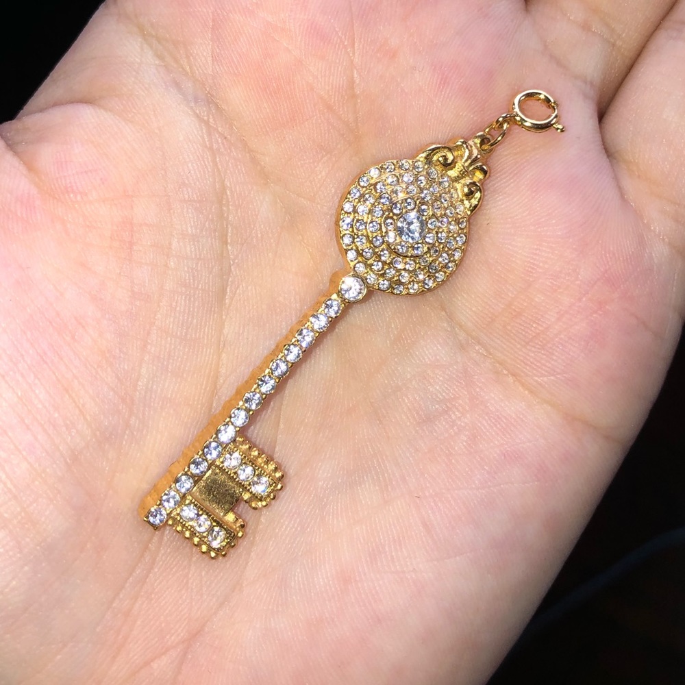 sorrelli sparkly key pendant 🔑💎